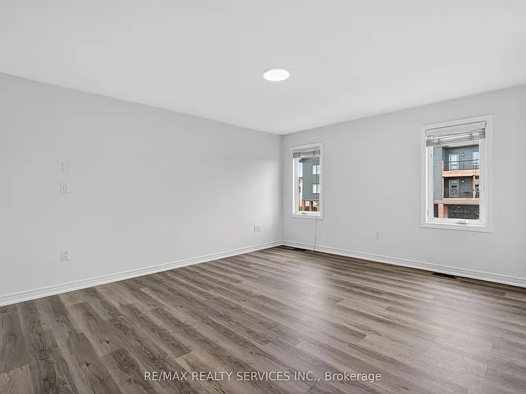 4 Bergenstein Cres — Photo 13