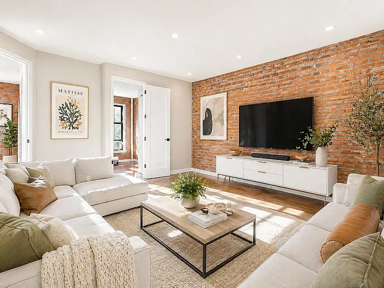 61 Grove St #5D — Photo 1