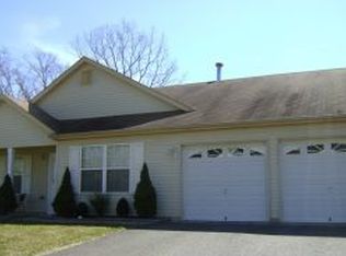 90 Morning Glory Ln, Whiting, NJ 08759