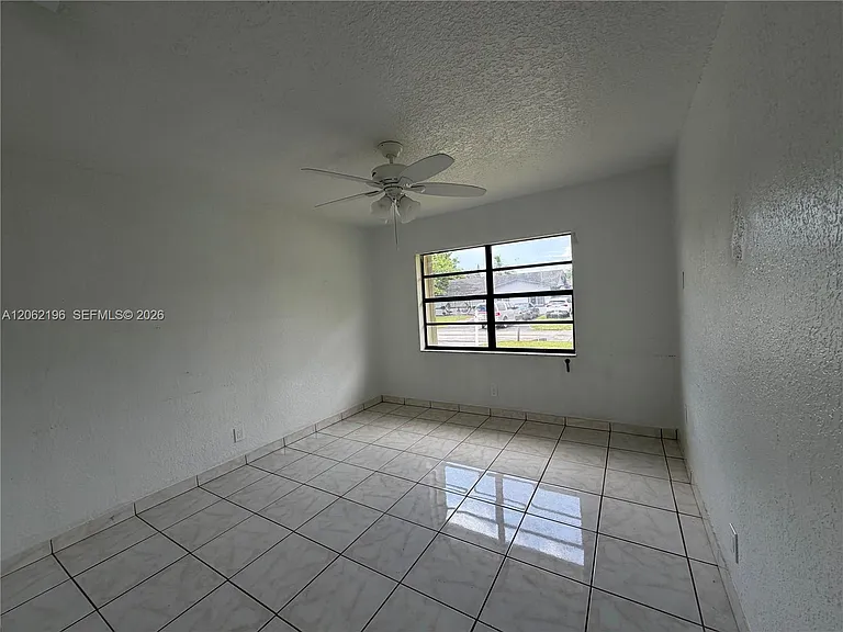 11405 SW 112th Ter — Photo 8