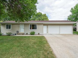 545 Kim Ln, Owatonna, MN 55060