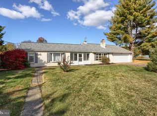 950 W Trindle Rd, Mechanicsburg, PA 17055