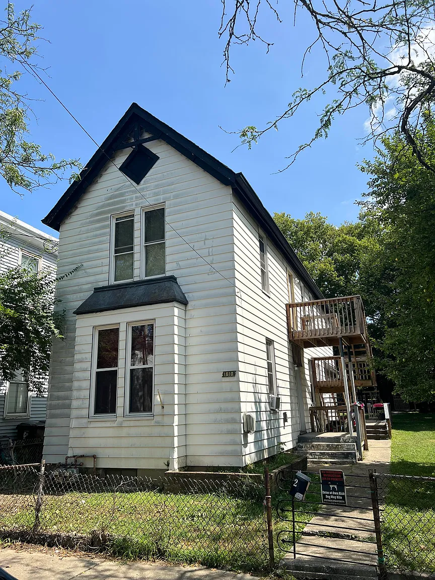 1610 Banklick St photo 1