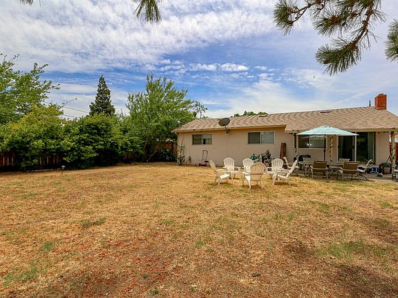 4th image of 333 Alturas Ave
