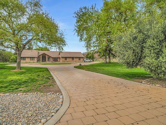 3rd image of 17230 E Franscella Ln