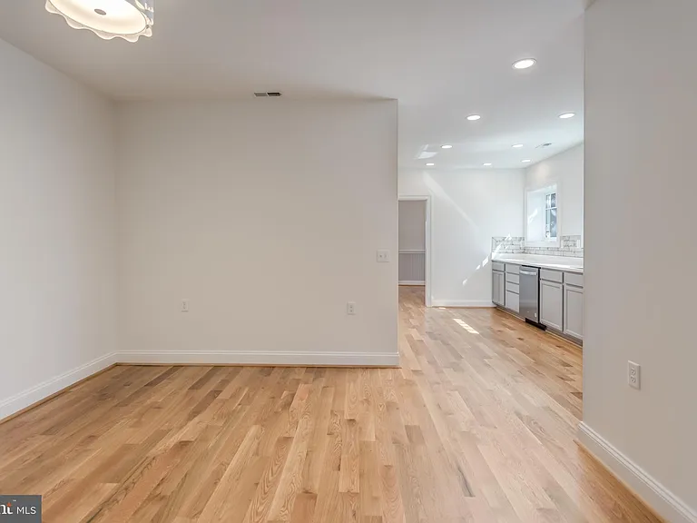 18 Huntingdon Ln — Photo 10