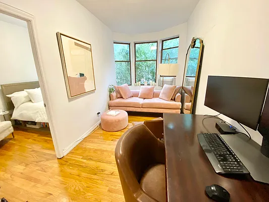 Rented by J PRESTON AND ASSOCIATES INC | media 8