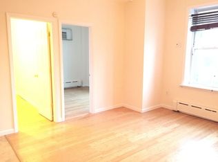 3019 30th Ave, Astoria, NY 11102