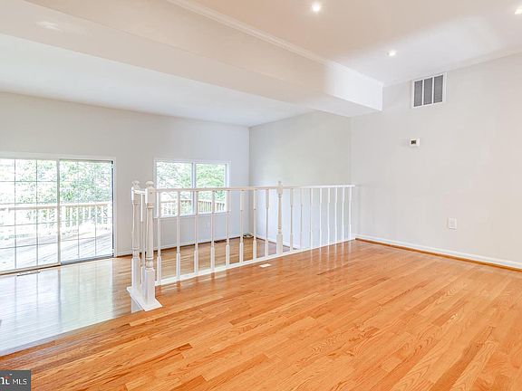 4th image of 6332 Teakwood Ct