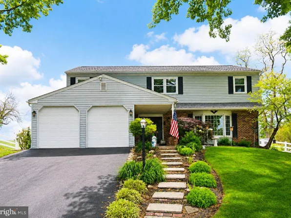 41 Estate Rd, Boyertown, PA 19512