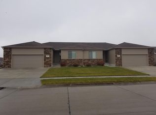 2117 Ebony Ln, Grand Island, NE 68803