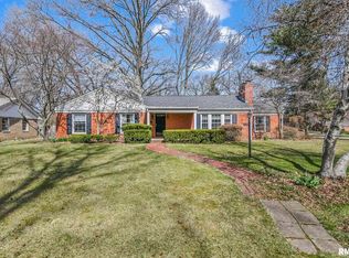 2125 Greenbriar Rd, Leland Grove, IL 62704