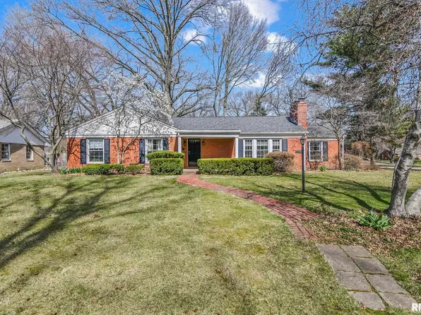 2125 Greenbriar Rd, Leland Grove, IL 62704