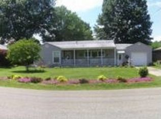 923 Florence St, Belpre, OH 45714