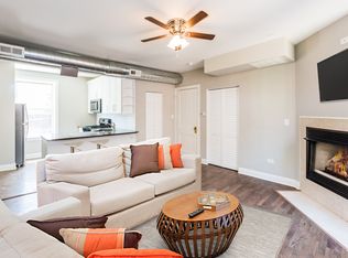 2111 W Caton St APT 3S, Chicago, IL 60647