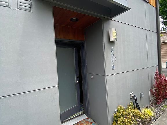 3rd image of 5950 California Ave SW Unit C