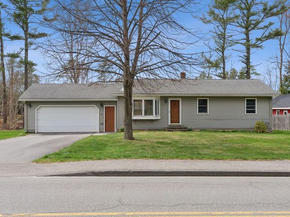 14 Mallett Drive, Topsham, ME 04086