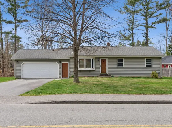 14 Mallett Drive, Topsham, ME 04086