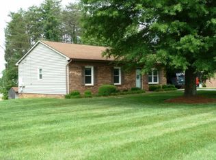 8100 Easley Rd, Walnut Cove, NC 27052