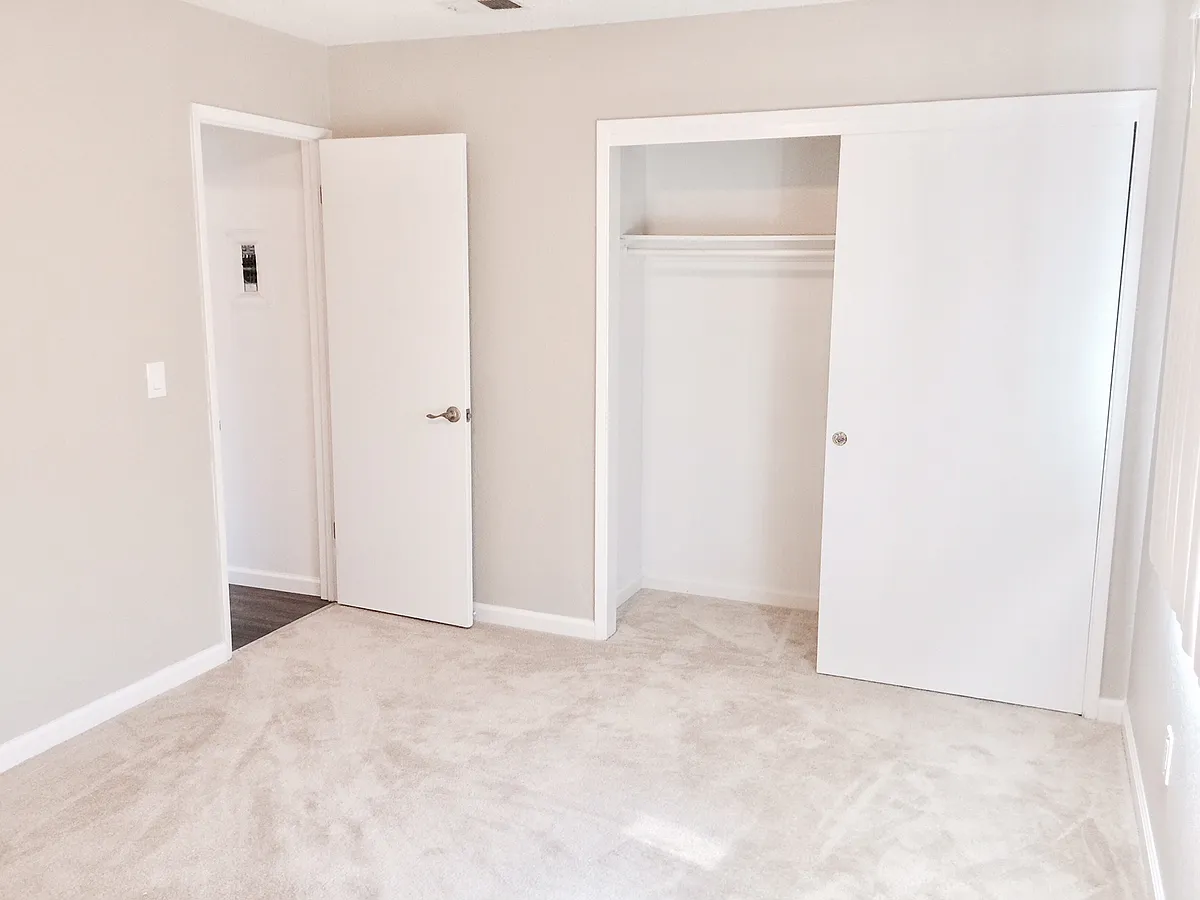 Building Photo - 910 Casanova Ave #1