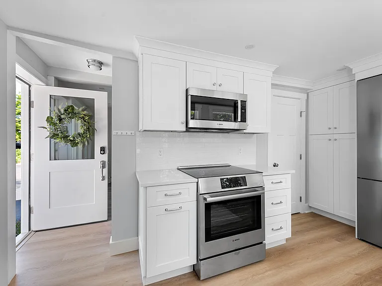 31 Saratoga Way — Photo 15