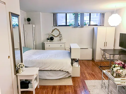 Rented by JM Preston Properties LLC | media 25