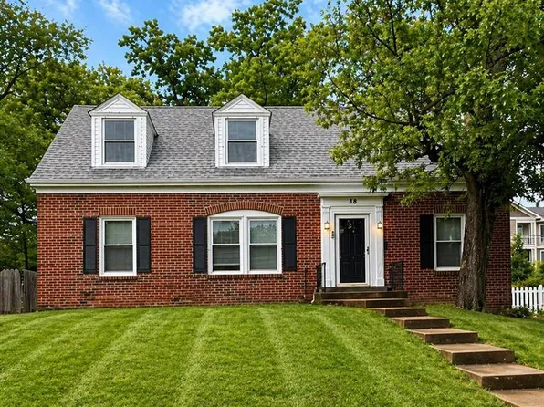 38 Chafford Woods, Saint Louis, MO 63144