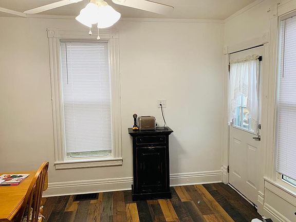 4th image of 218 Tomlinson Ave
