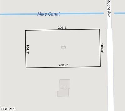 5th image of 2321 Moore Ave