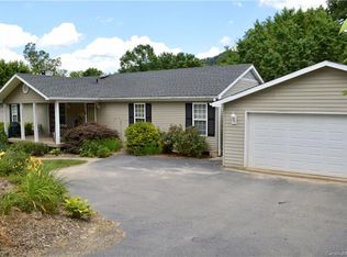 36 Della Ree Ln, Swannanoa, NC 28778