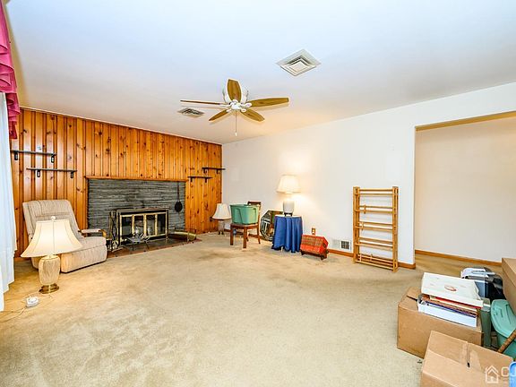 2nd image of 2320 Oxford Ave