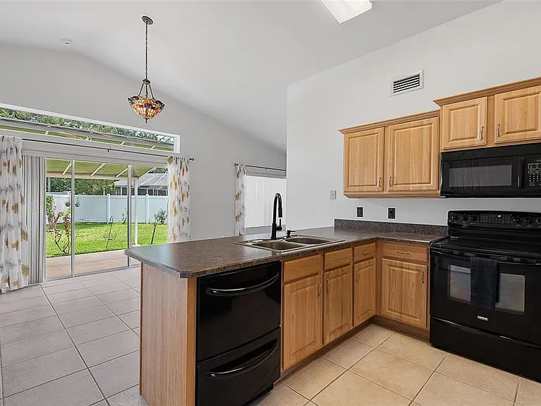 113 Whippoorwill Dr — Photo 10