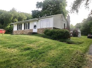 4308 Hollow Rd, New Castle, PA 16101
