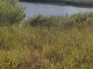 1072 4th St, Gilchrist, TX 77617