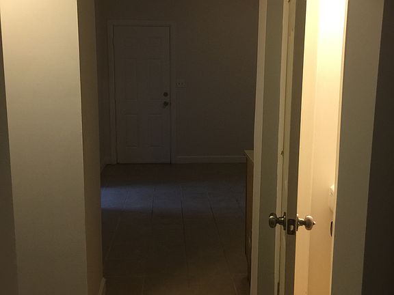 4th image of 8455 S Mackinaw Ave #Duplex