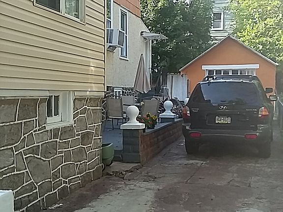 4th image of 617 Glenwood Ave