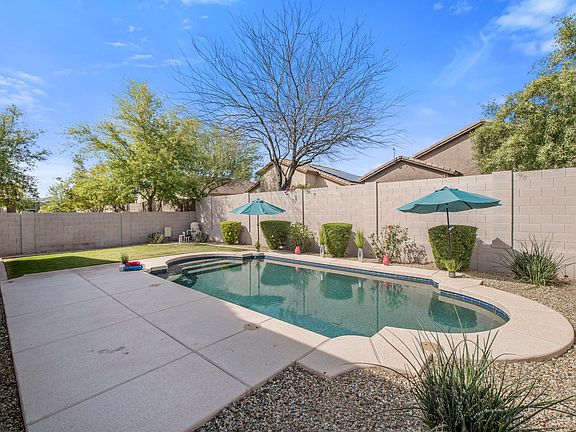 3rd image of 2308 W Forest Pleasant Pl