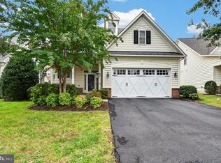 20759 Crescent Pointe Pl, Ashburn, VA 20147