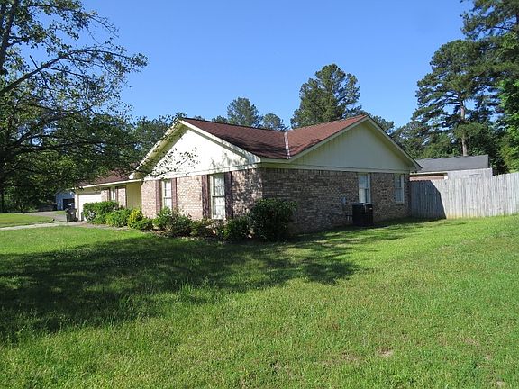 2nd image of 6206 Woodcrest Dr