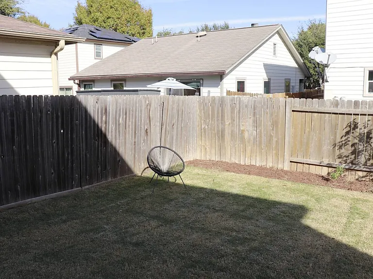 Quinton Dr — Photo 28