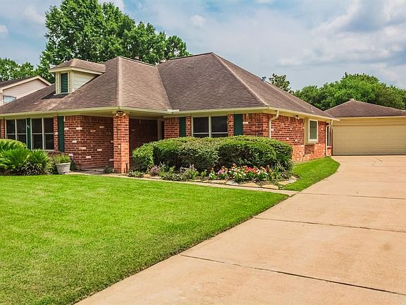 3rd image of 22935 Benbury Dr