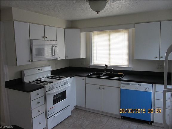 4th image of 237 Meadowbrook Ave SE