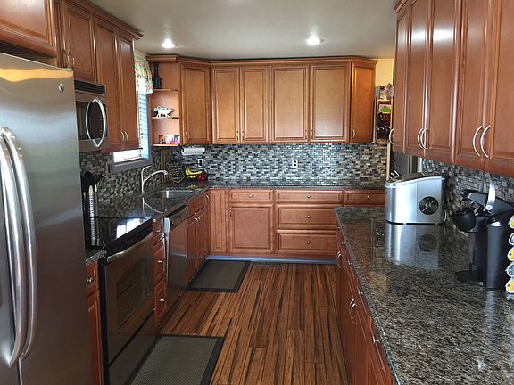 3rd image of 2203 W Parks Ln