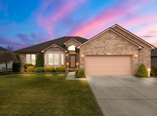 39427 Edith Dr, Clinton Township, MI 48038