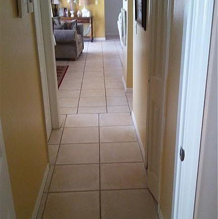 2nd image of 821 Woodridge Cir