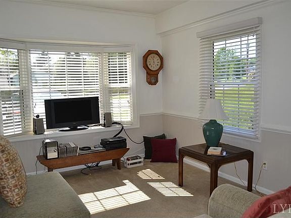 2nd image of 111 Woodberry Ln