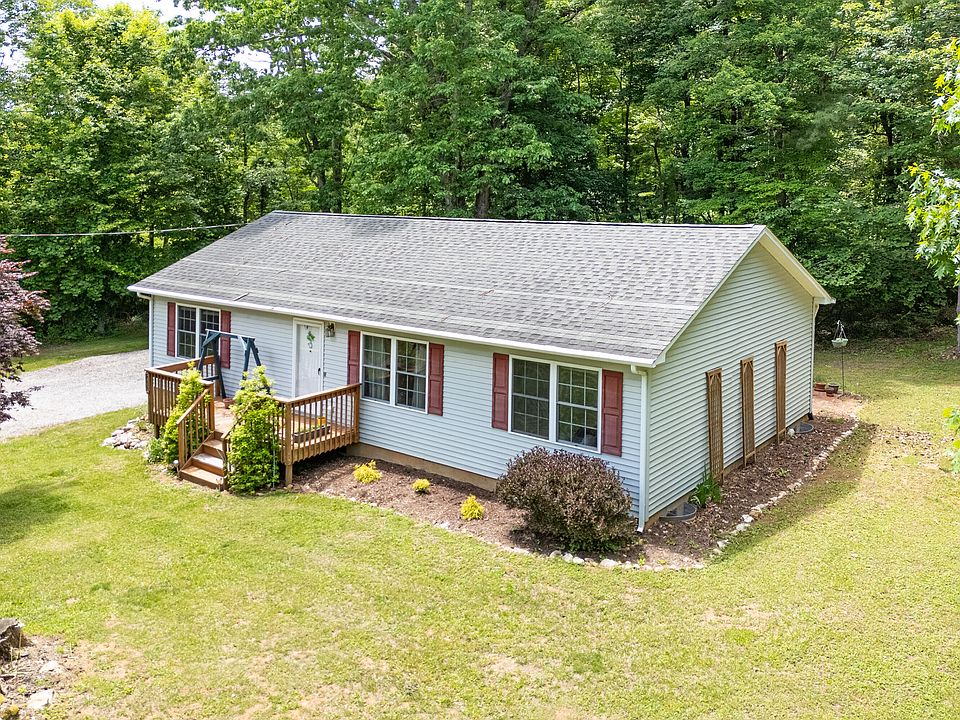 1st image of 222 Greenwood Ln SE