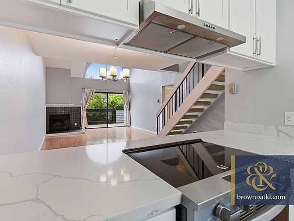 5th image of 8 Eddystone Ct #I