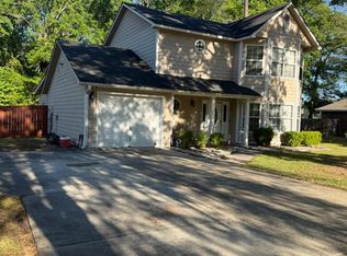 402 Willow Oak Ln, Hinesville, GA 31313
