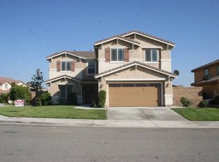 5913 Creekside Dr, Fontana, CA 92336